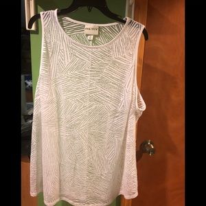 NWOT AVA & VIV WHITE TEXTURED TANK TOP